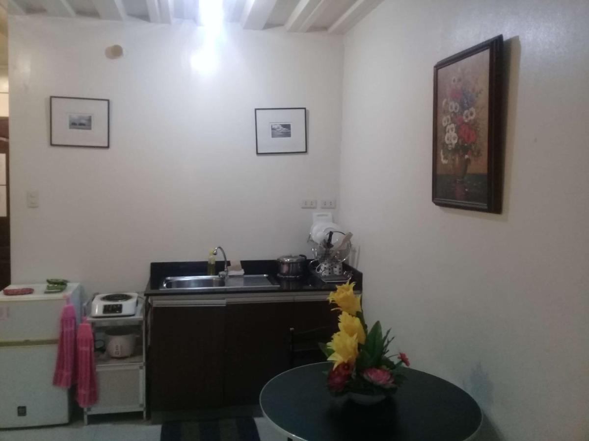 Ekonumi Rooms At Moonwalk Paranaque Paranaque City 外观 照片