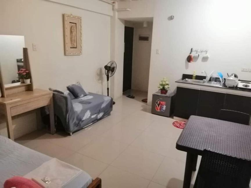 Ekonumi Rooms At Moonwalk Paranaque Paranaque City 外观 照片